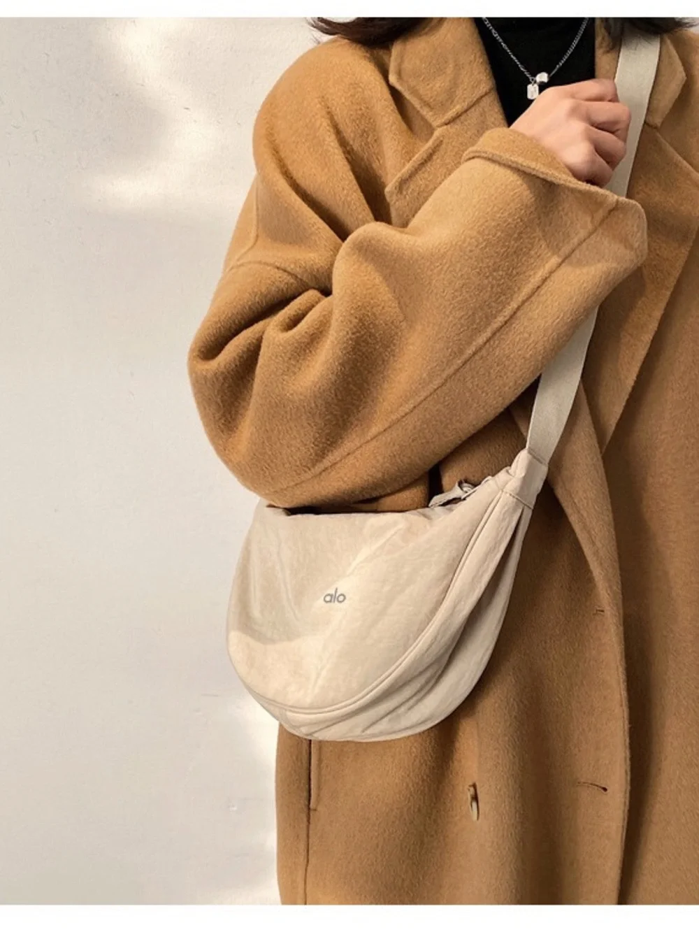 🥝ALO Yoga crossbody casual multifunctional adjustable armpit nylon bag